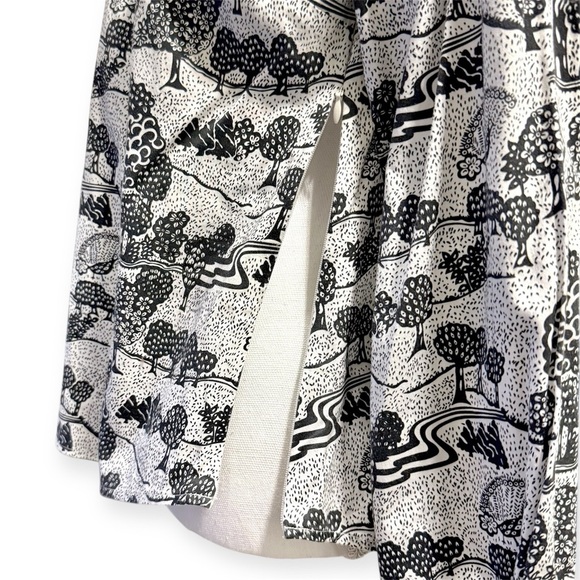 Elizabeth McKay Black & White Ruffle V-neck Blouse Artsy Trees Size 4 - Picture 11 of 14